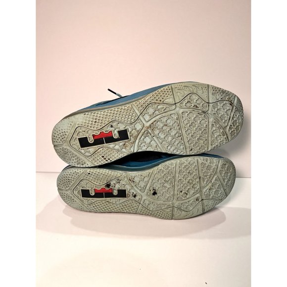 Nike LeBron 11 Low Turbo Green 2014 Mens Size 13 - Picture 6 of 6